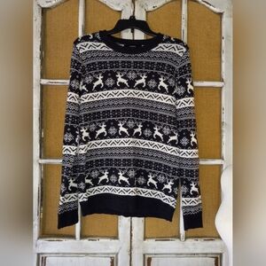 Forever 21 Black & White Sweater  Small